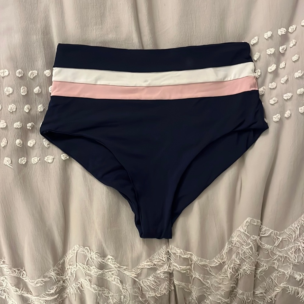 L space Portia high waist bottom - Picture 3 of 5